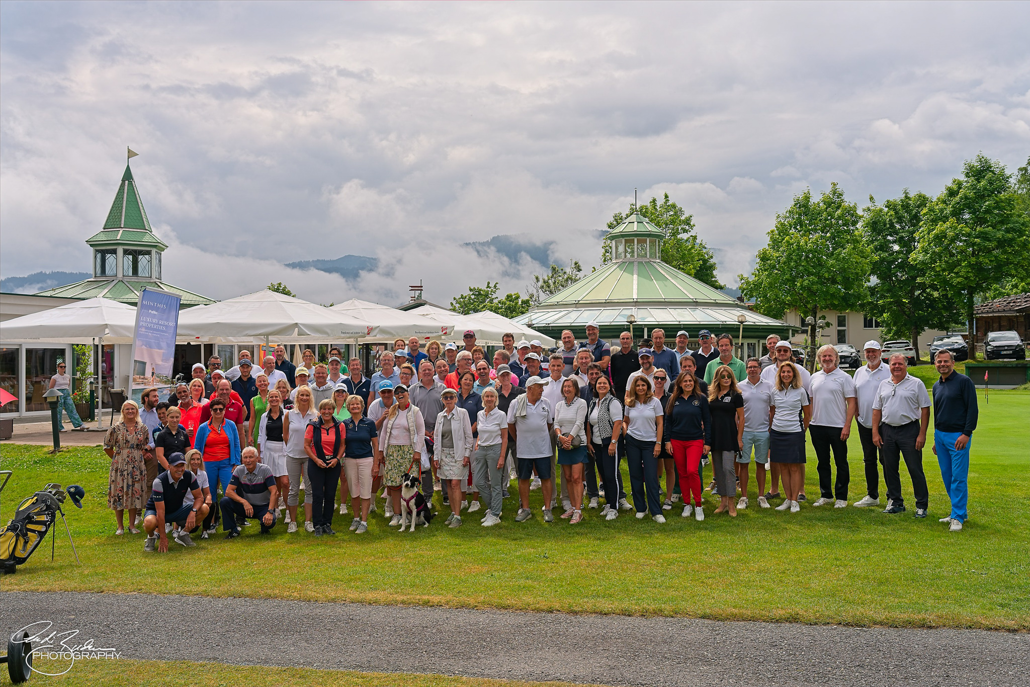 Gruppenfoto I’M LIVING & Evi Mittermaier Immobilien Charity Golf Cup